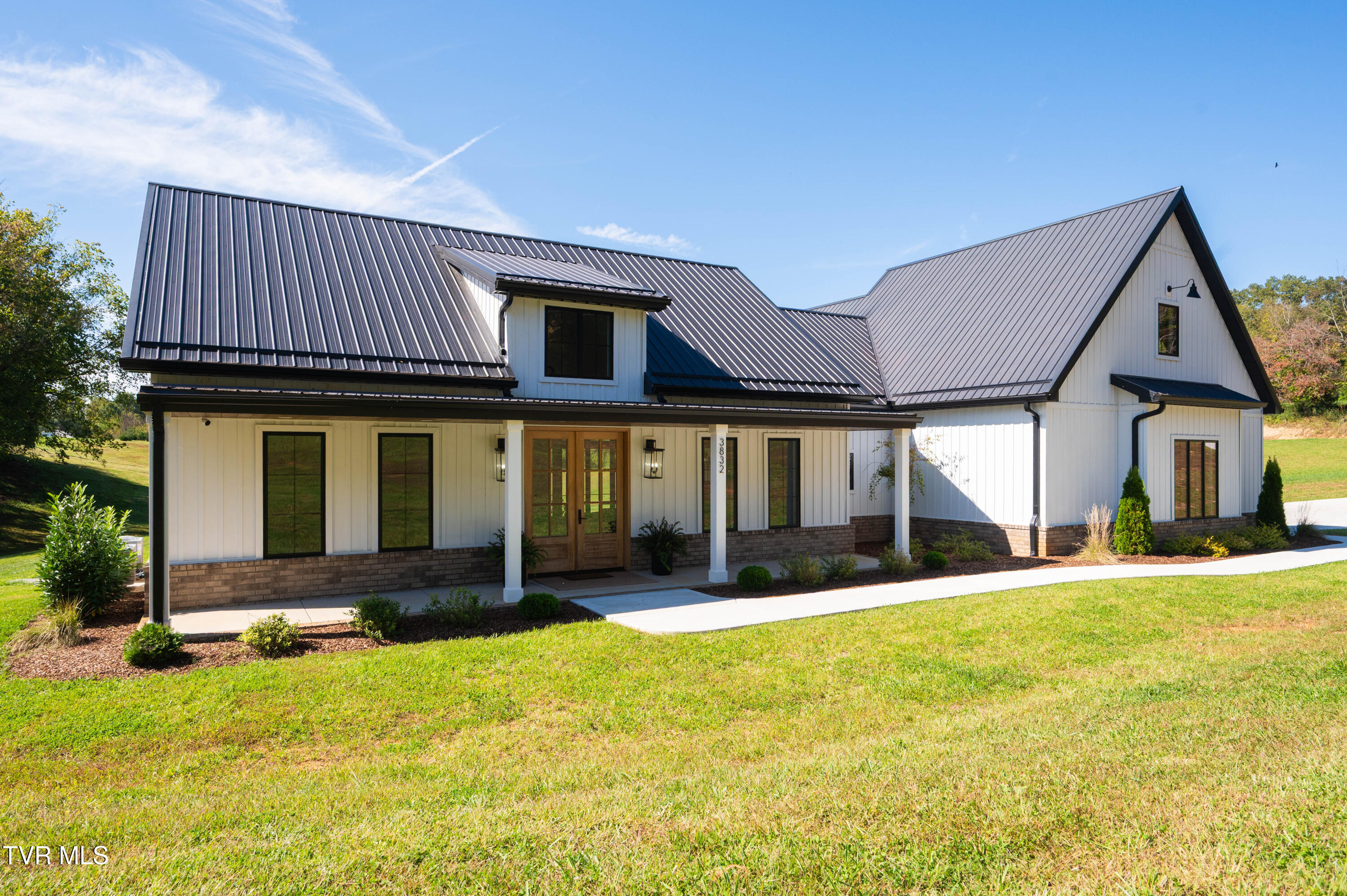 Kingsport, Tennessee, 37664, United States, 4 Bedrooms Bedrooms, ,4 BathroomsBathrooms,Residential,For Sale,1981214