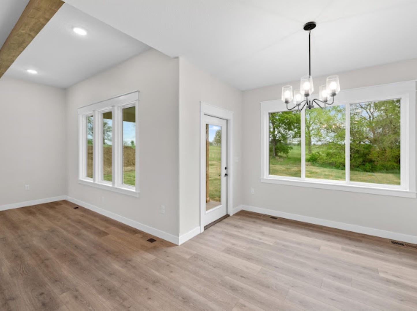 Salina, Kansas, 67401, United States, 5 Bedrooms Bedrooms, ,3 BathroomsBathrooms,Residential,For Sale,1737459