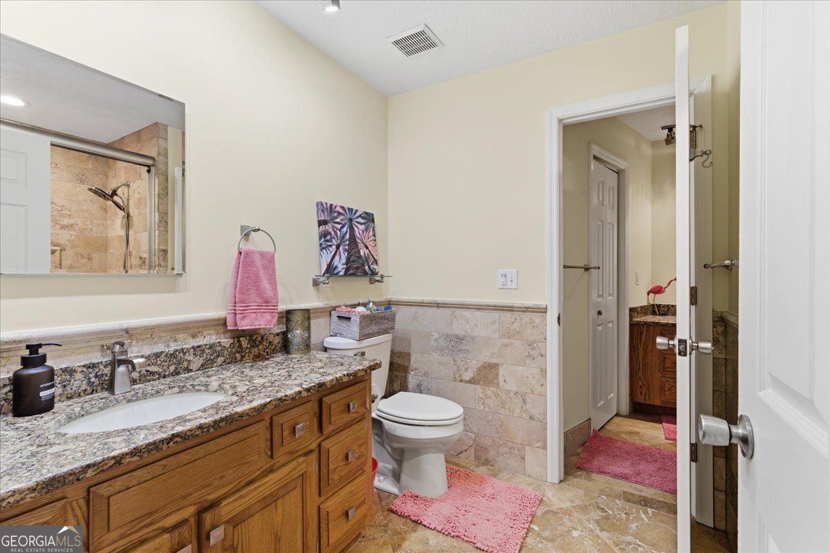 Douglasville, Georgia, 30135, United States, 5 Bedrooms Bedrooms, ,3 BathroomsBathrooms,Residential,For Sale,1988782