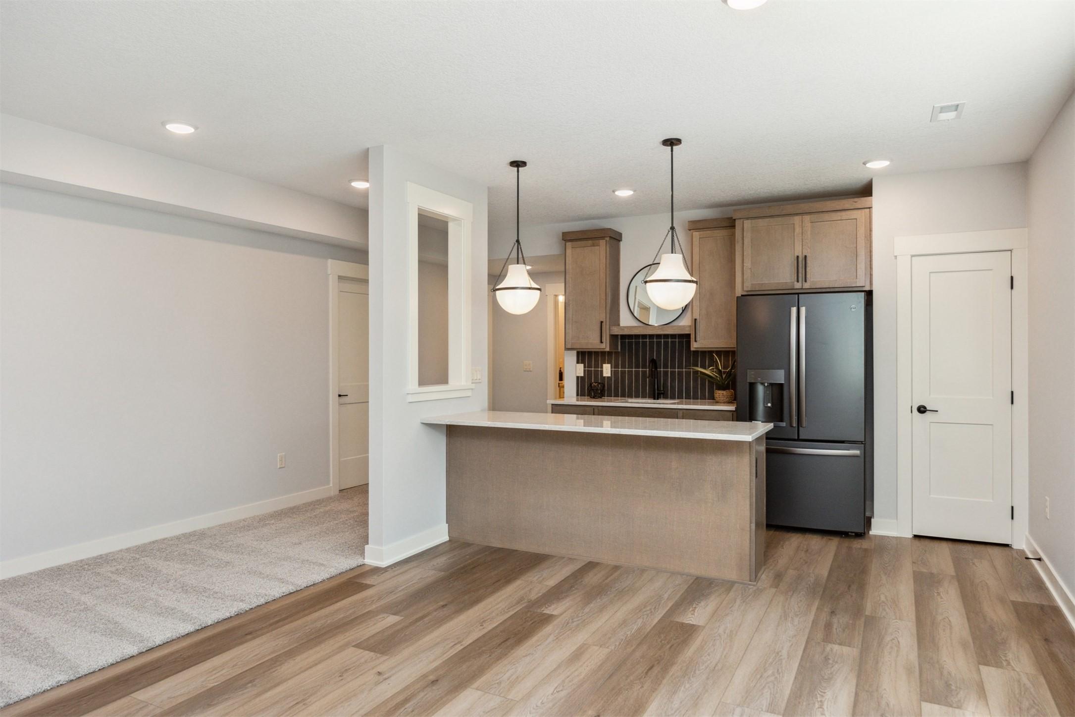 Clive, Iowa, 50325, United States, 4 Bedrooms Bedrooms, ,3 BathroomsBathrooms,Residential,For Sale,1977212