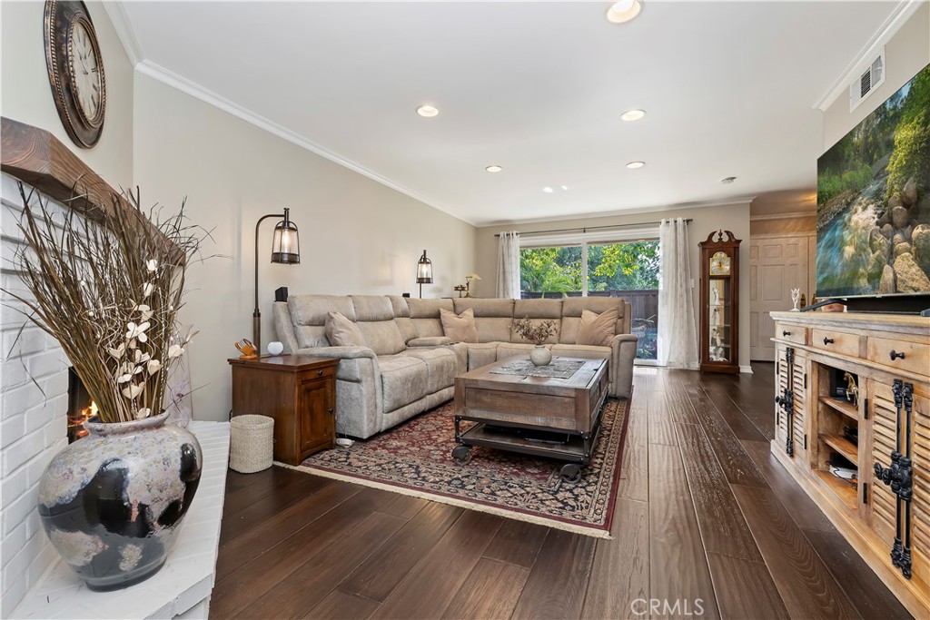 Sierra Madre, California, 91024, United States, 2 Bedrooms Bedrooms, ,3 BathroomsBathrooms,Residential,For Sale,1992859