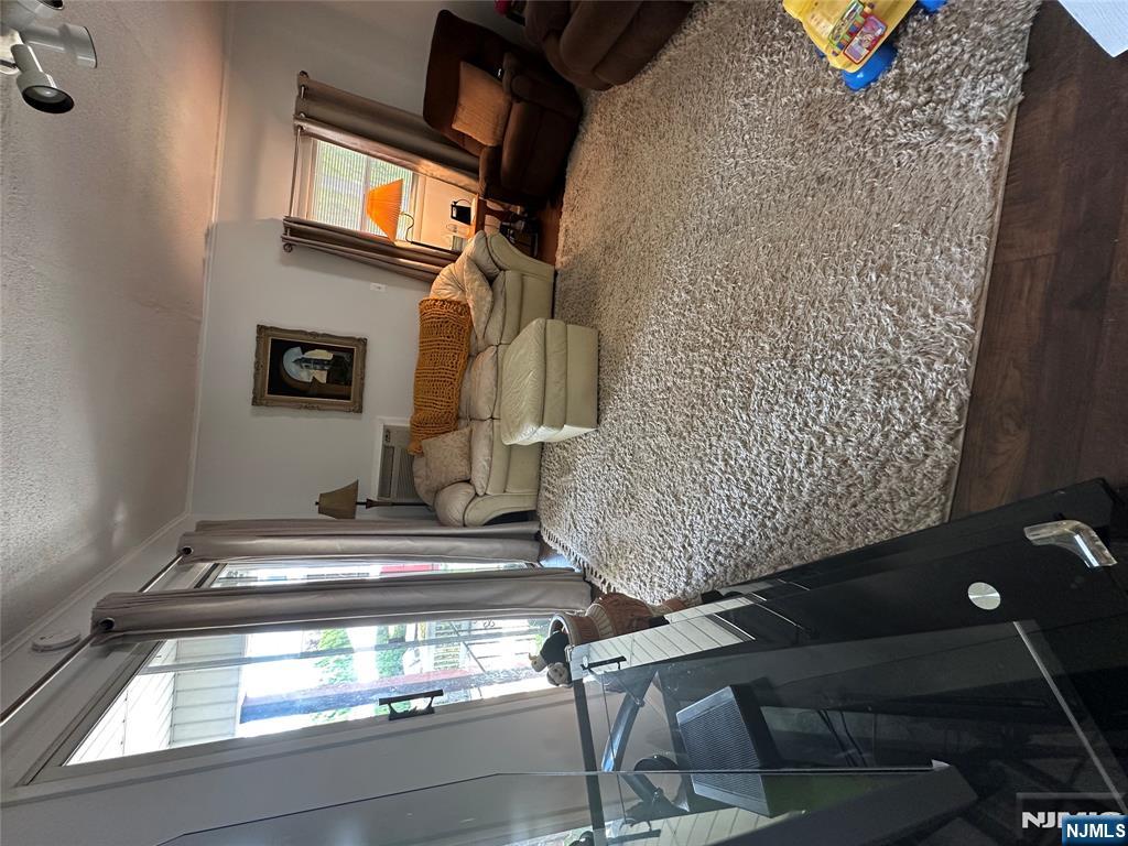 Secaucus, New Jersey, 07094, United States, 8 Bedrooms Bedrooms, ,5 BathroomsBathrooms,Residential,For Sale,1938103
