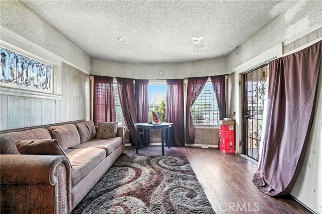 Los Angeles, California, 90011, United States, 2 Bedrooms Bedrooms, ,1 BathroomBathrooms,Residential,For Sale,1937850