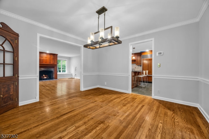 Chatham Twp., New Jersey, 07928, United States, 4 Bedrooms Bedrooms, ,3 BathroomsBathrooms,Residential,For Sale,1926166