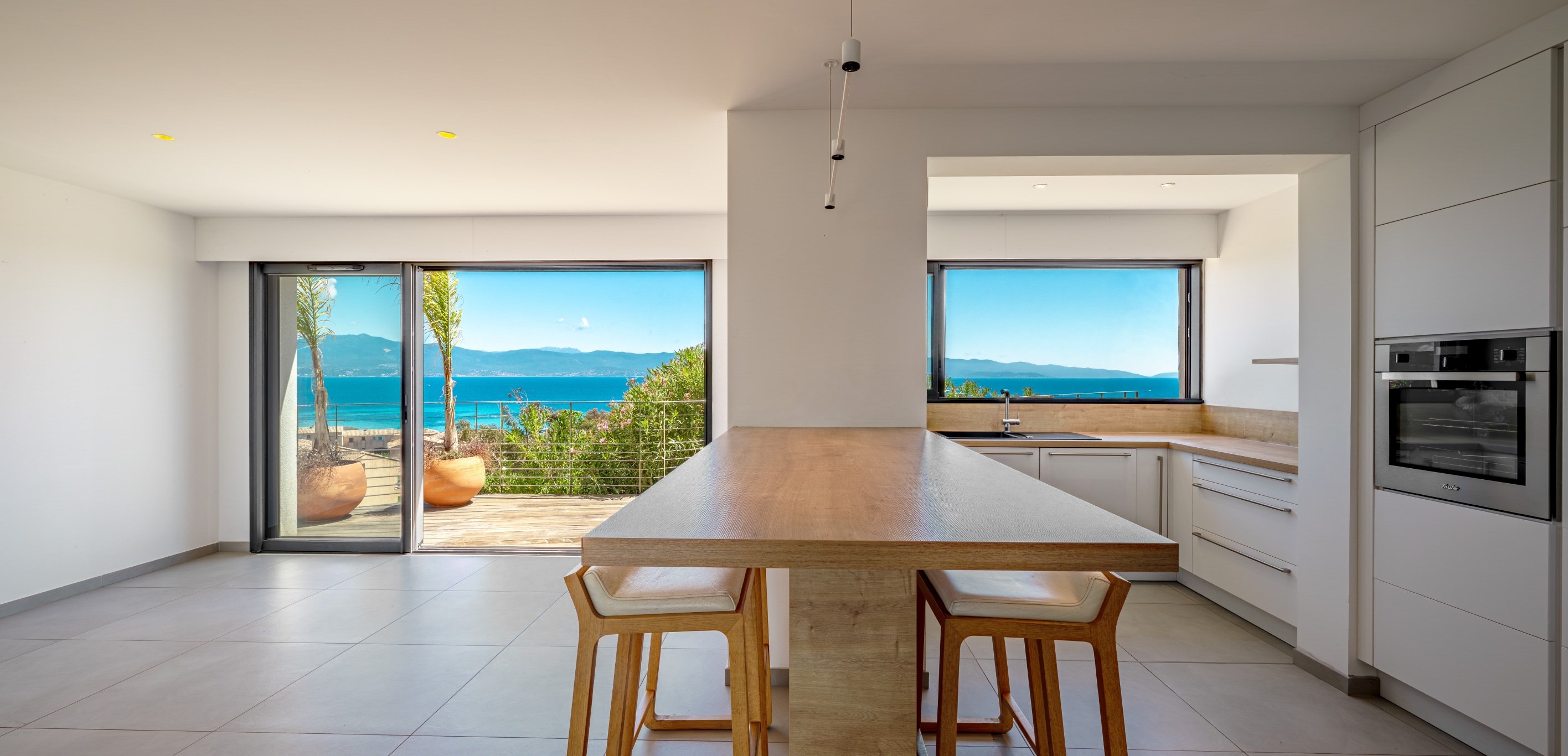  Luxury villa with pool and sea view, Sanguinary road Ajaccio - Corsica - 物件實景