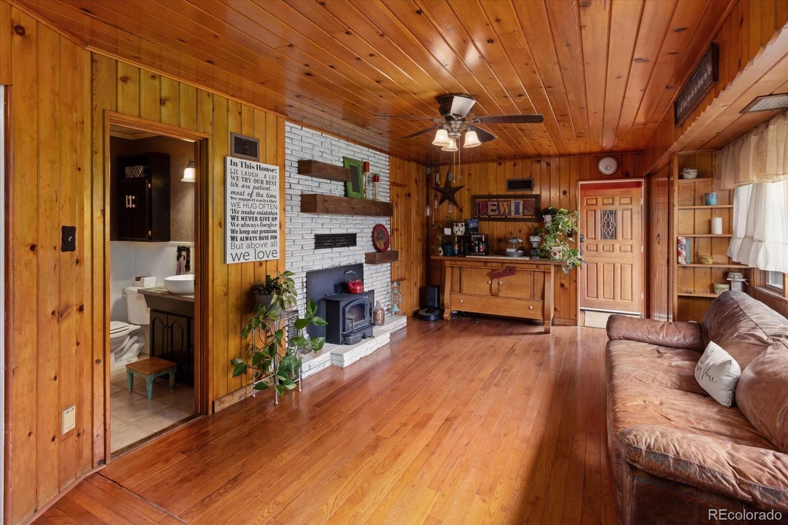 Howard, Colorado, 81233, United States, 4 Bedrooms Bedrooms, ,1 BathroomBathrooms,Residential,For Sale,1900759