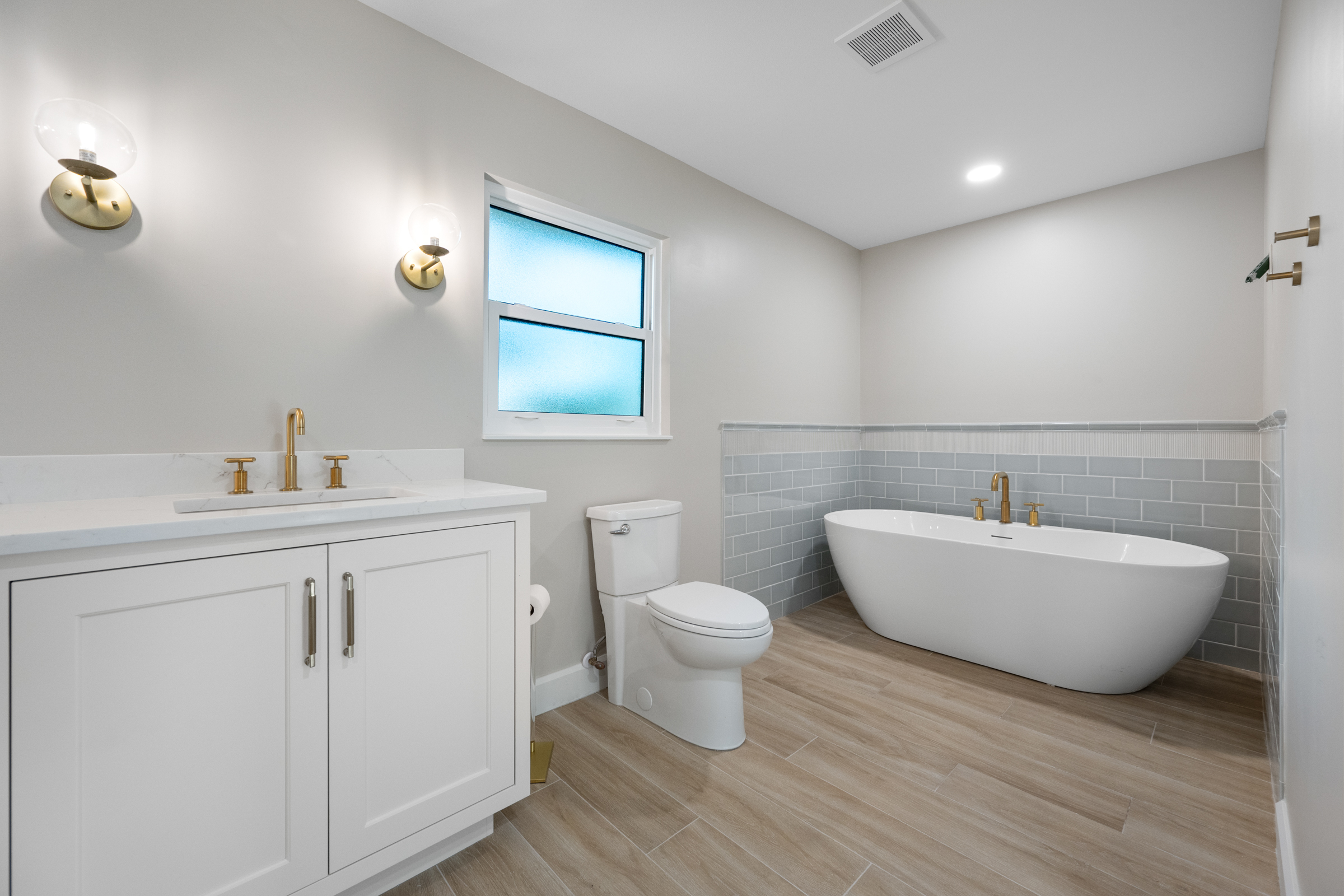 St Pete Beach, Florida, 33706, United States, 4 Bedrooms Bedrooms, ,3 BathroomsBathrooms,Residential,For Sale,2009657