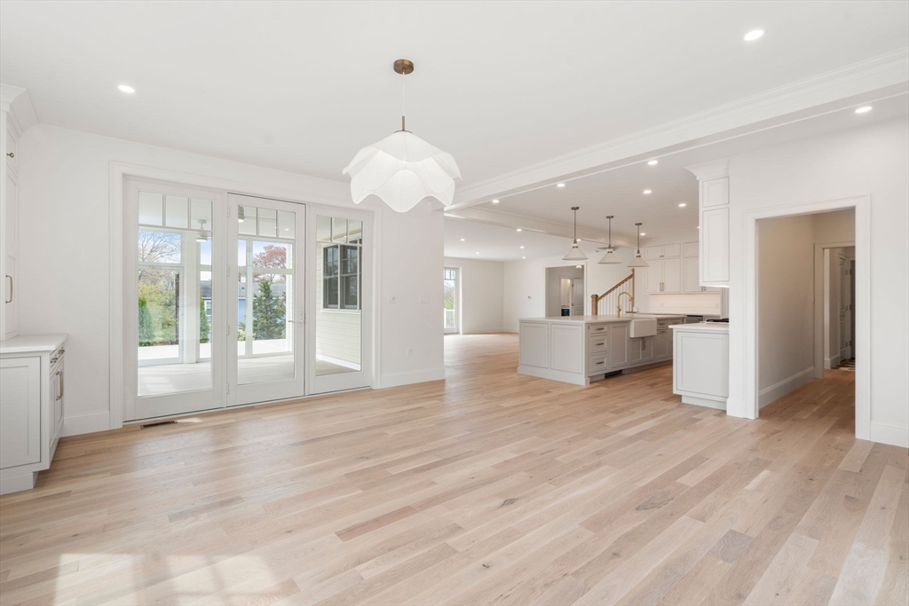 Gloucester, Massachusetts, 01930, United States, 4 Bedrooms Bedrooms, ,5 BathroomsBathrooms,Residential,For Sale,1804807