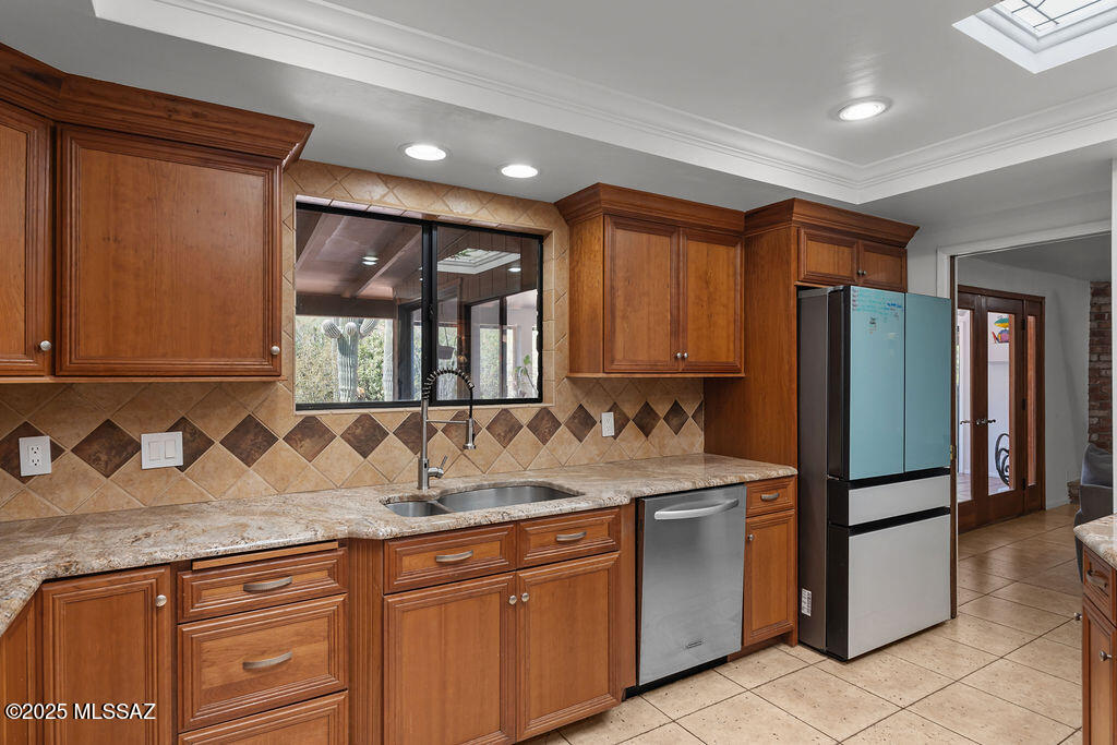 Tucson, Arizona, 85750, United States, 4 Bedrooms Bedrooms, ,3 BathroomsBathrooms,Residential,For Sale,1818132