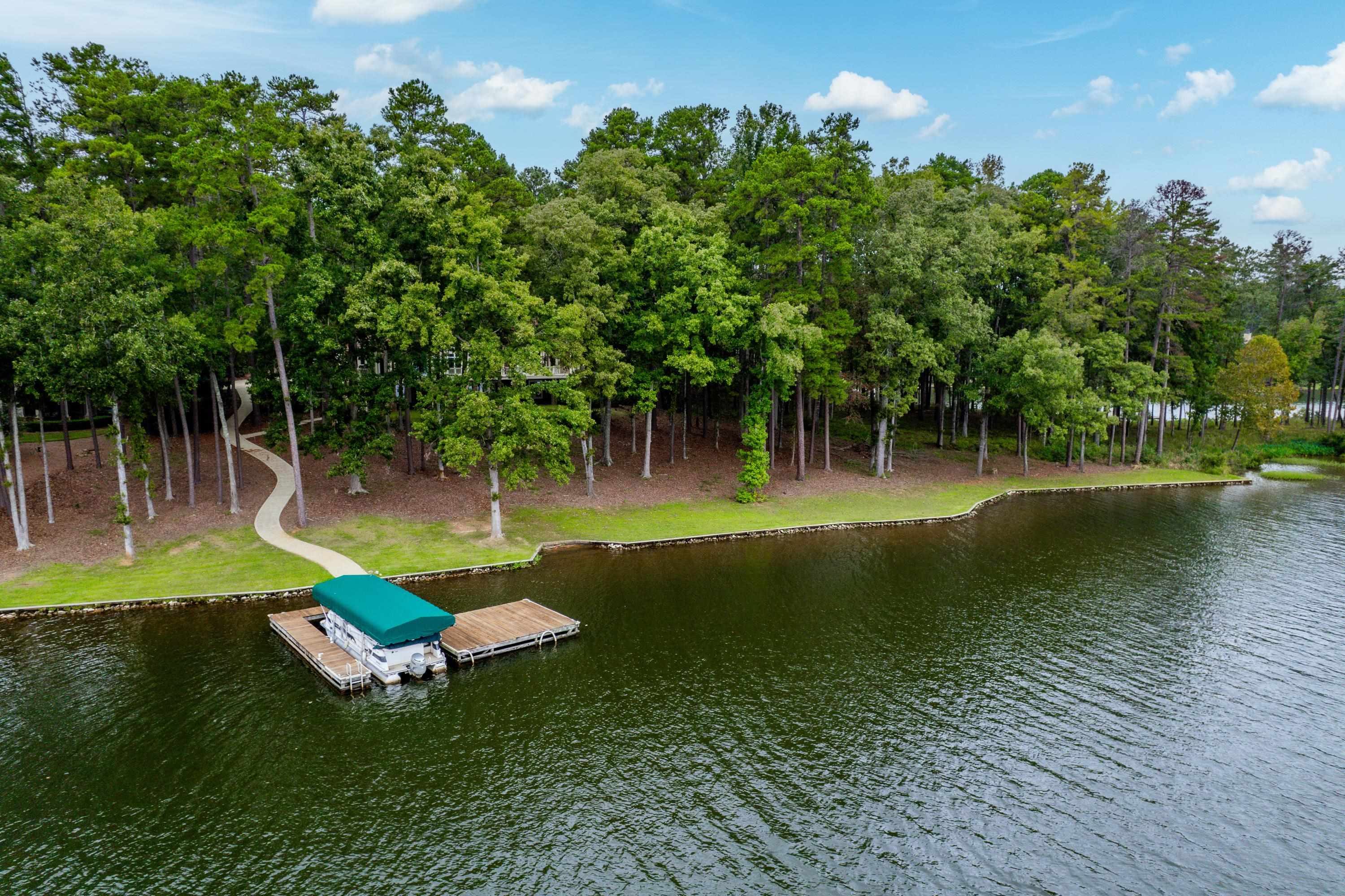 Greensboro, Georgia, 30642, United States, 7 Bedrooms Bedrooms, ,8 BathroomsBathrooms,Residential,For Sale,1984932