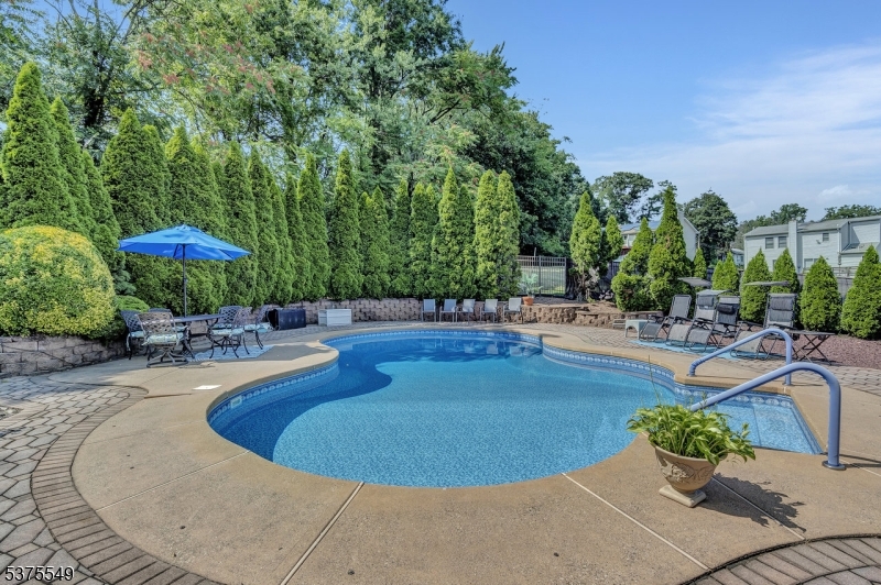 Nutley Twp., New Jersey, 07110, United States, 5 Bedrooms Bedrooms, ,4 BathroomsBathrooms,Residential,For Sale,1906796