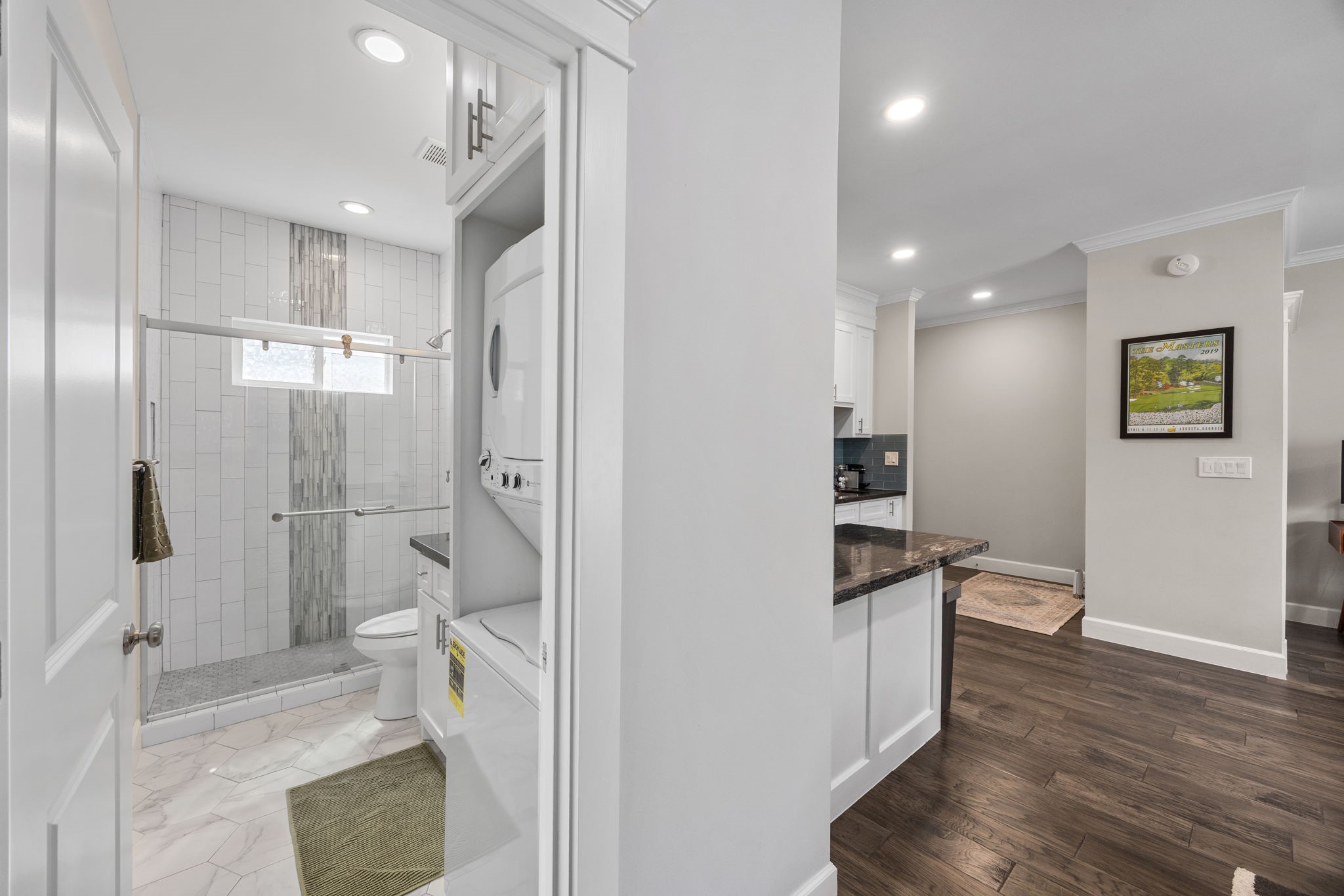  733 Ashland Street C - 物件實景