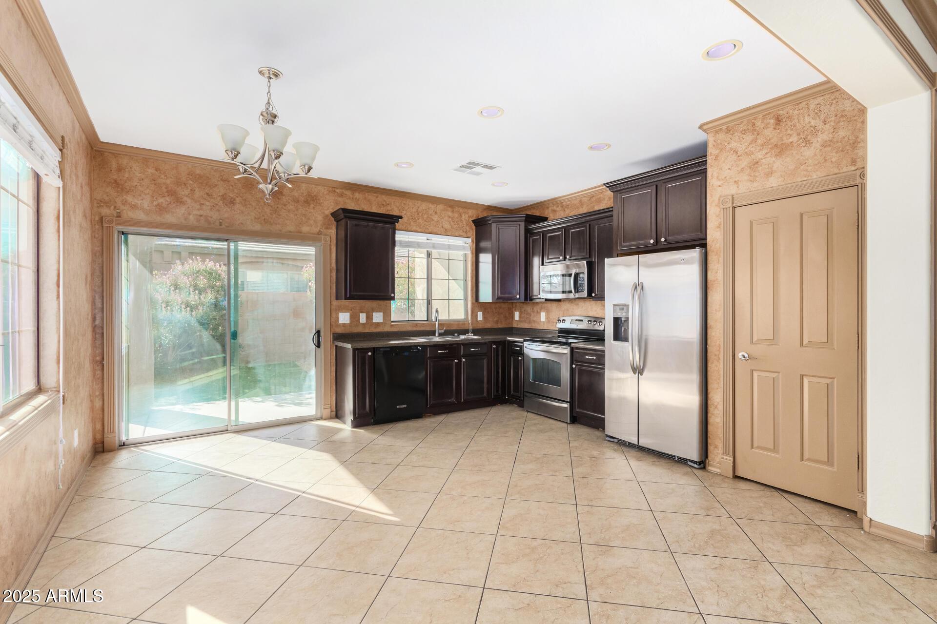 Chandler, Arizona, 85225, United States, 3 Bedrooms Bedrooms, ,2 BathroomsBathrooms,Residential,For Sale,1852151