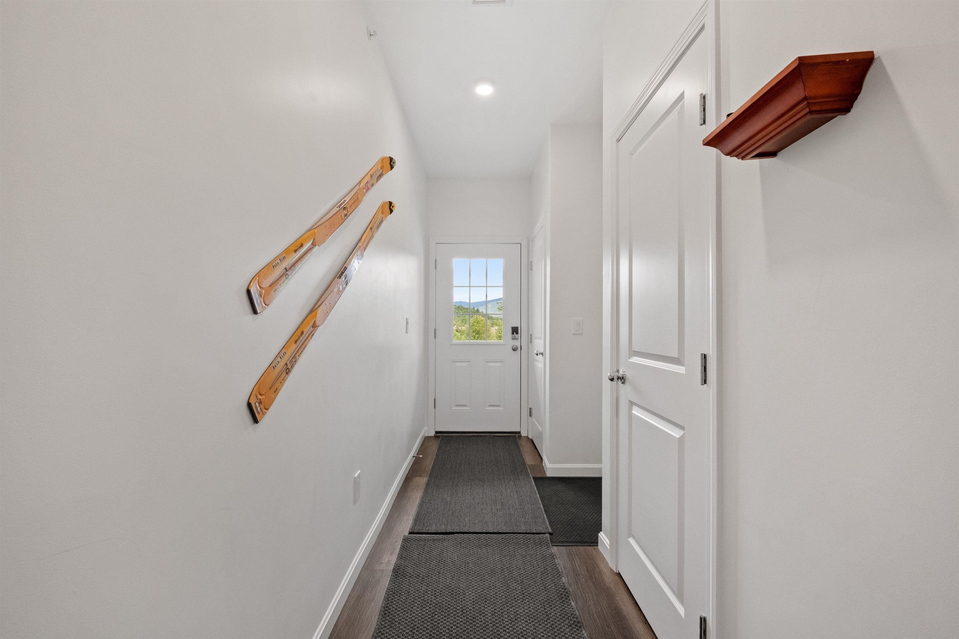 Lincoln, New Hampshire, 03251, United States, 3 Bedrooms Bedrooms, ,2 BathroomsBathrooms,Residential,For Sale,1900633