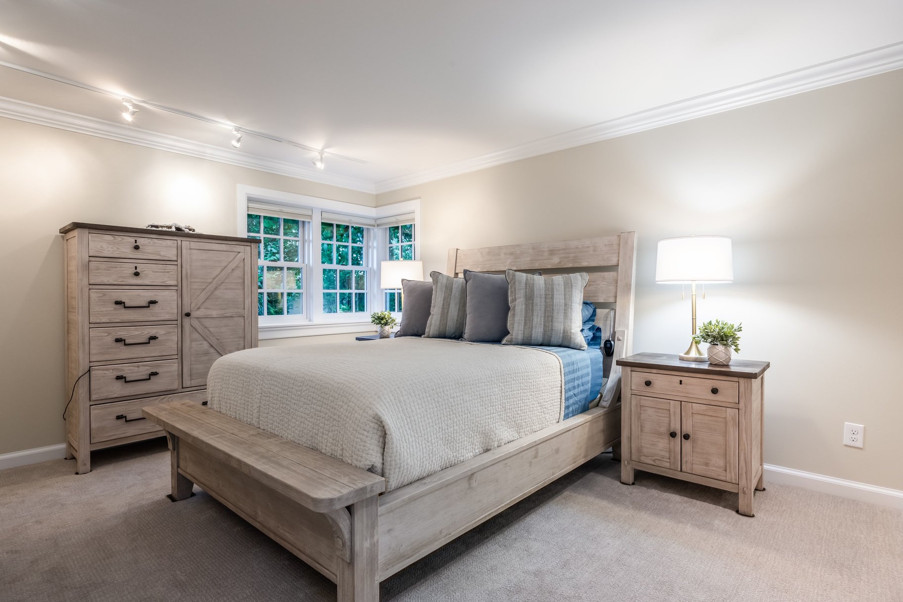 Tastefully Updated Holladay Rambler on .60 acre Manicured Lot - 物件實景