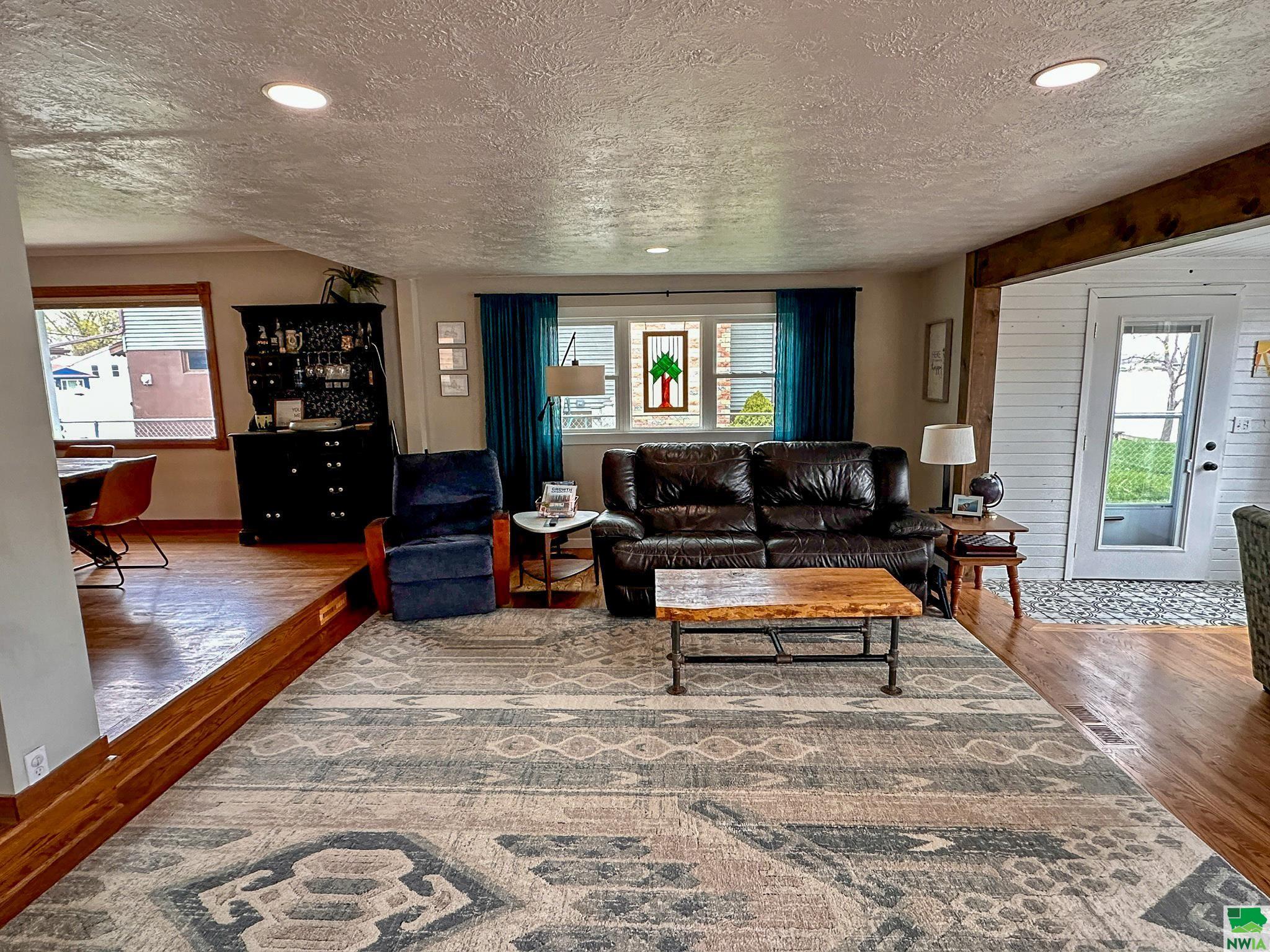 McCook Lake, South Dakota, 57049, United States, 5 Bedrooms Bedrooms, ,3 BathroomsBathrooms,Residential,For Sale,1980281