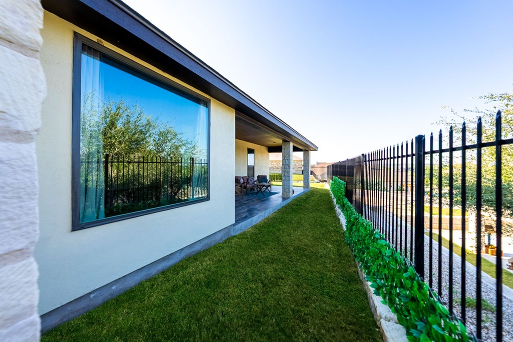 Kerrville, Texas, 78028, United States, 4 Bedrooms Bedrooms, ,3 BathroomsBathrooms,Residential,For Sale,2008788