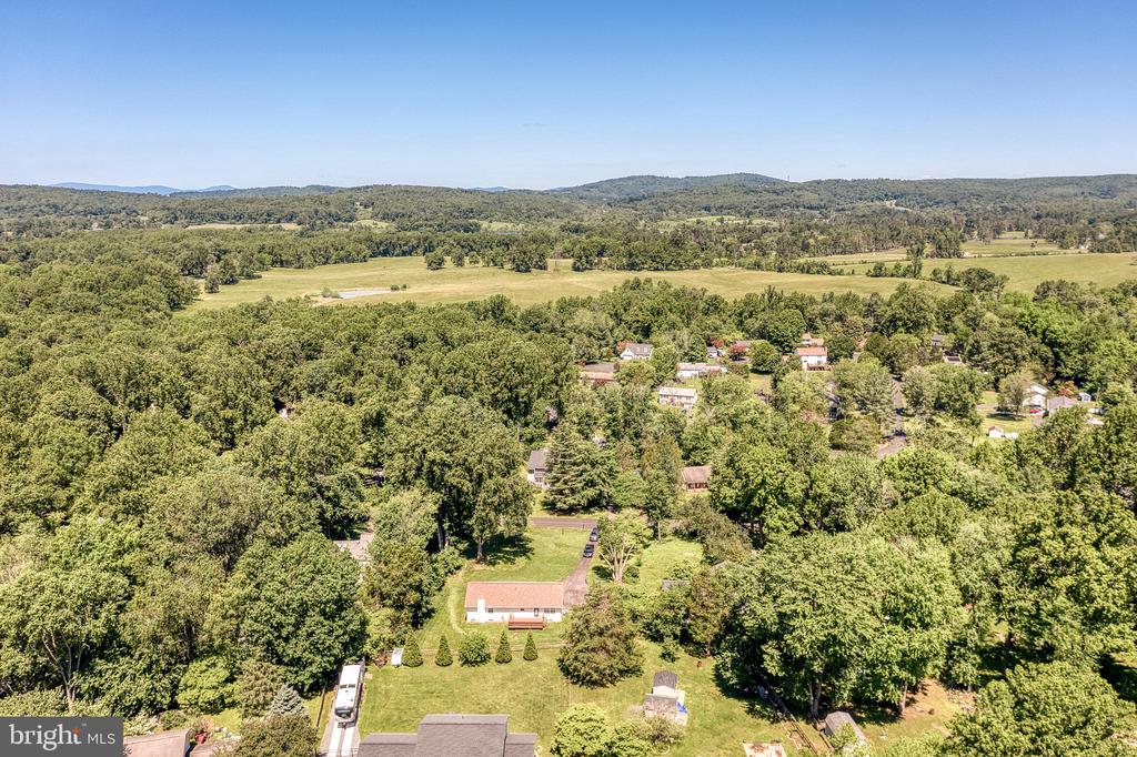 Warrenton, Virginia, 20187, United States, 3 Bedrooms Bedrooms, ,3 BathroomsBathrooms,Residential,For Sale,2049291