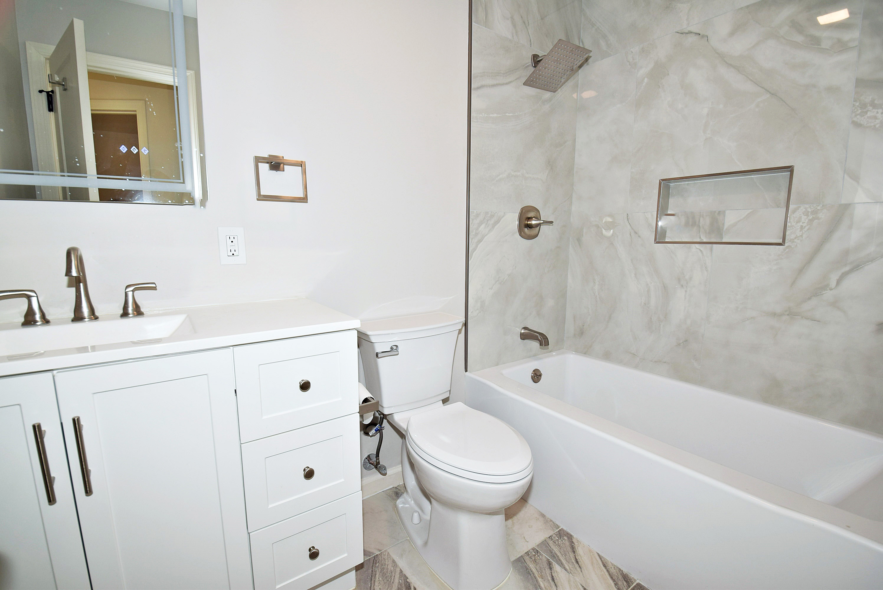 Islip Terrace, New York, 11752, United States, 3 Bedrooms Bedrooms, ,1 BathroomBathrooms,Residential,For Sale,2001528