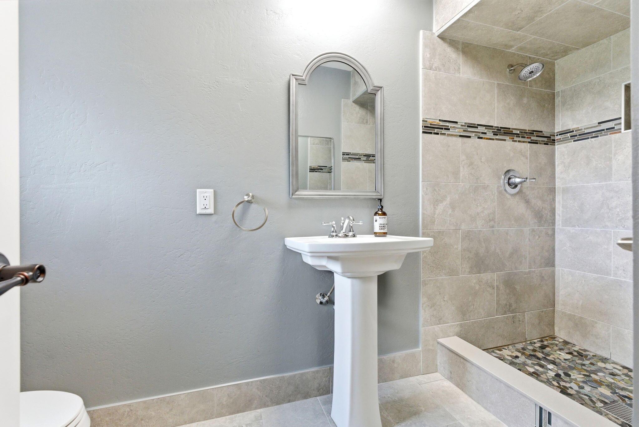 Bakersfield, California, 93314, United States, 4 Bedrooms Bedrooms, ,3 BathroomsBathrooms,Residential,For Sale,1996652