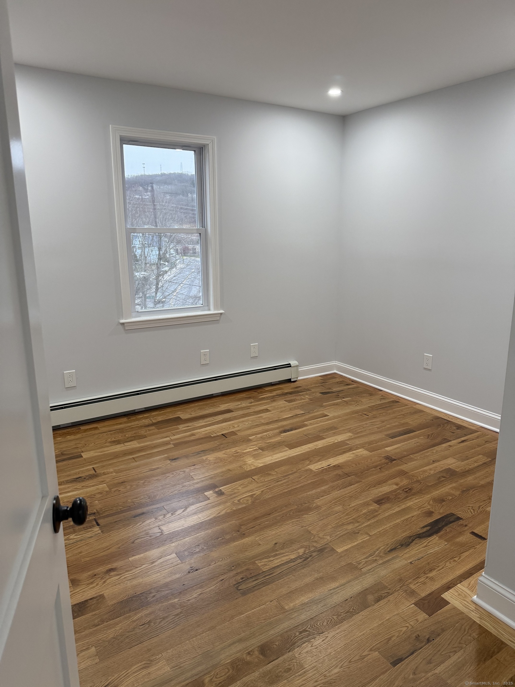 Waterbury, Connecticut, 06704, United States, 12 Bedrooms Bedrooms, ,3 BathroomsBathrooms,Residential,For Sale,1920350