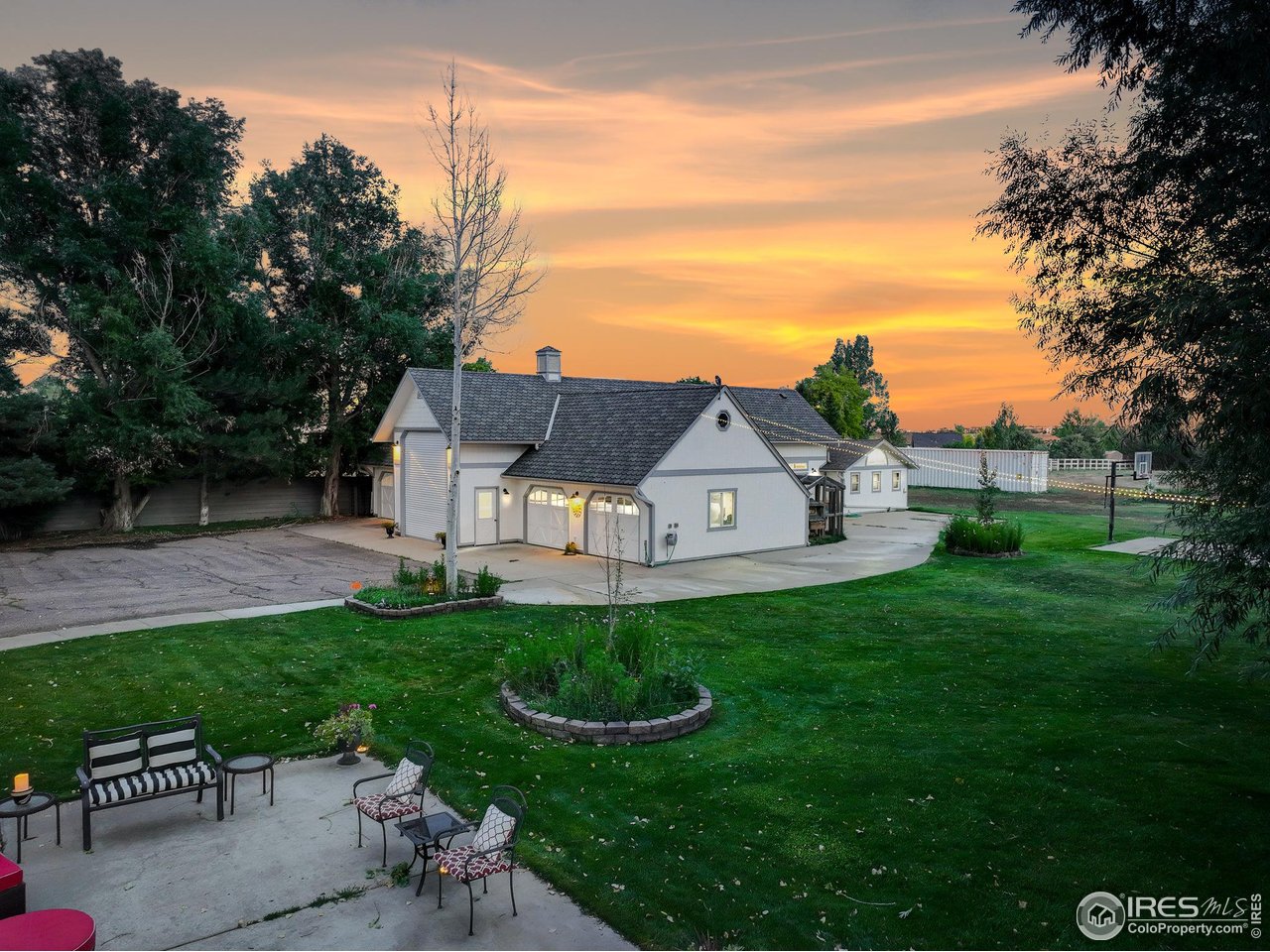 Lafayette, Colorado, 80026, United States, 5 Bedrooms Bedrooms, ,5 BathroomsBathrooms,Residential,For Sale,1991447