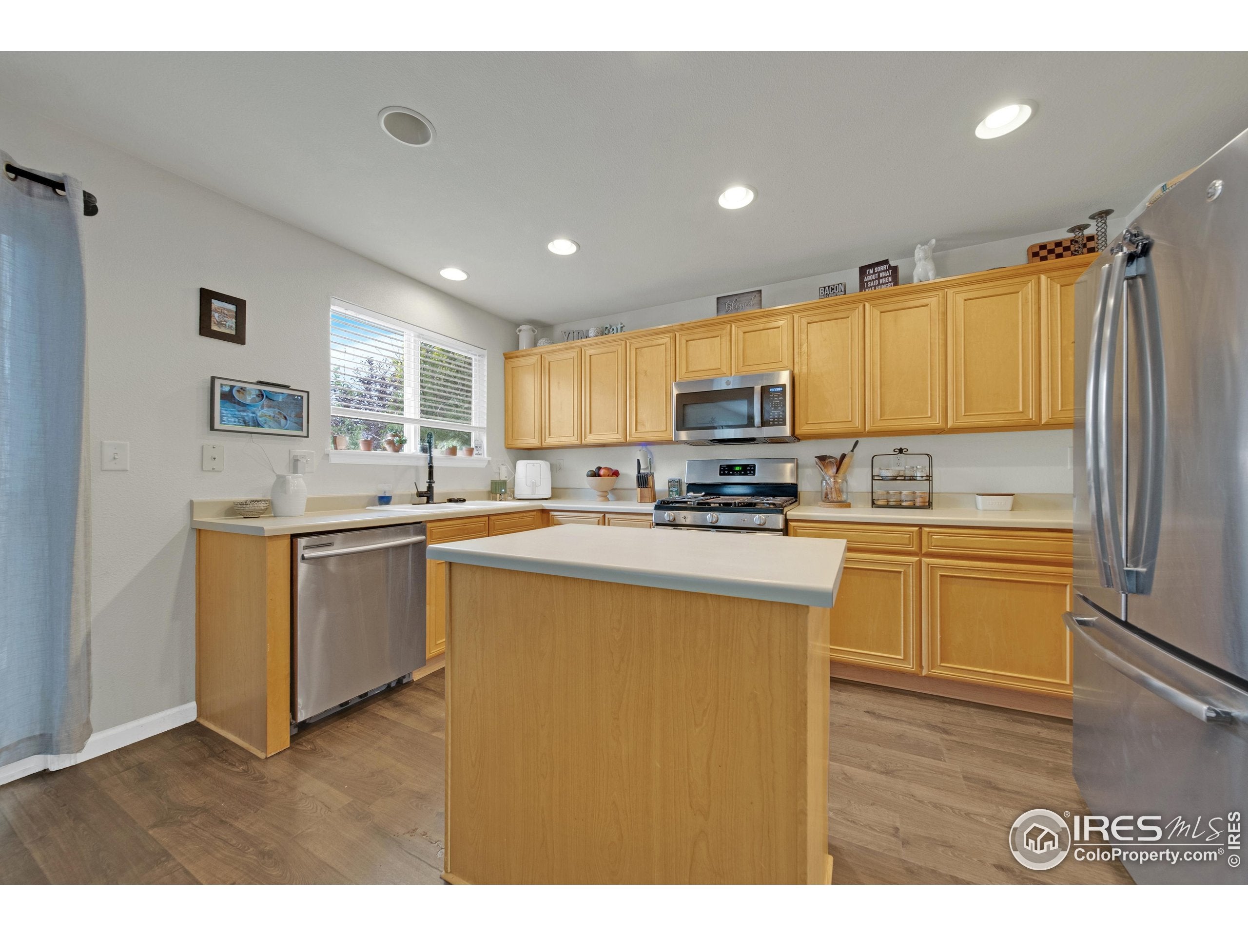 Brighton, Colorado, 80601, United States, 5 Bedrooms Bedrooms, ,2 BathroomsBathrooms,Residential,For Sale,1924062