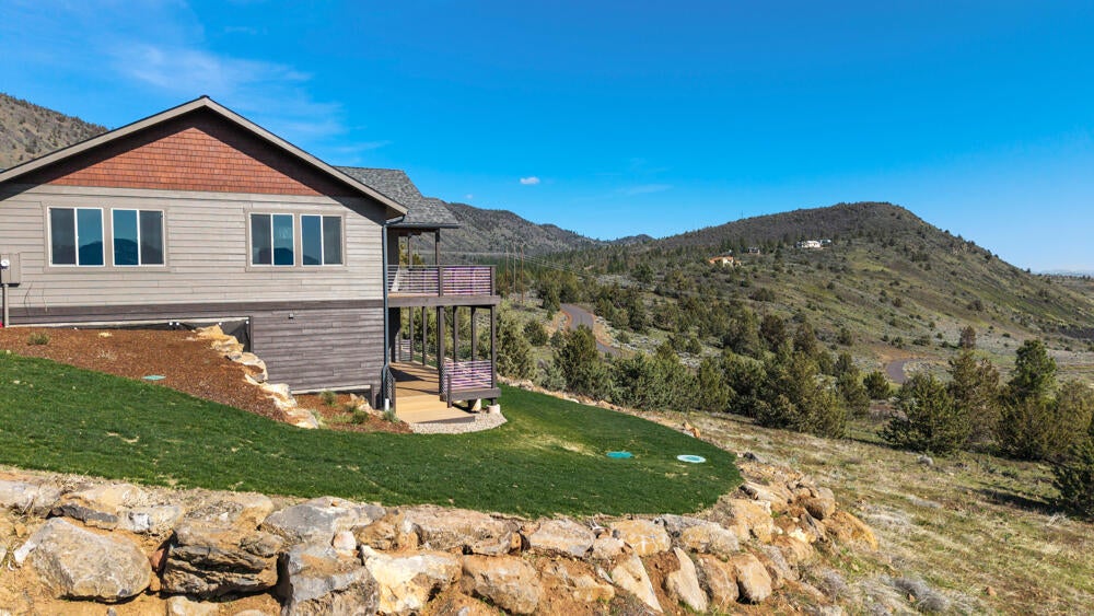 Klamath Falls, Oregon, 97601, United States, 3 Bedrooms Bedrooms, ,4 BathroomsBathrooms,Residential,For Sale,1794380