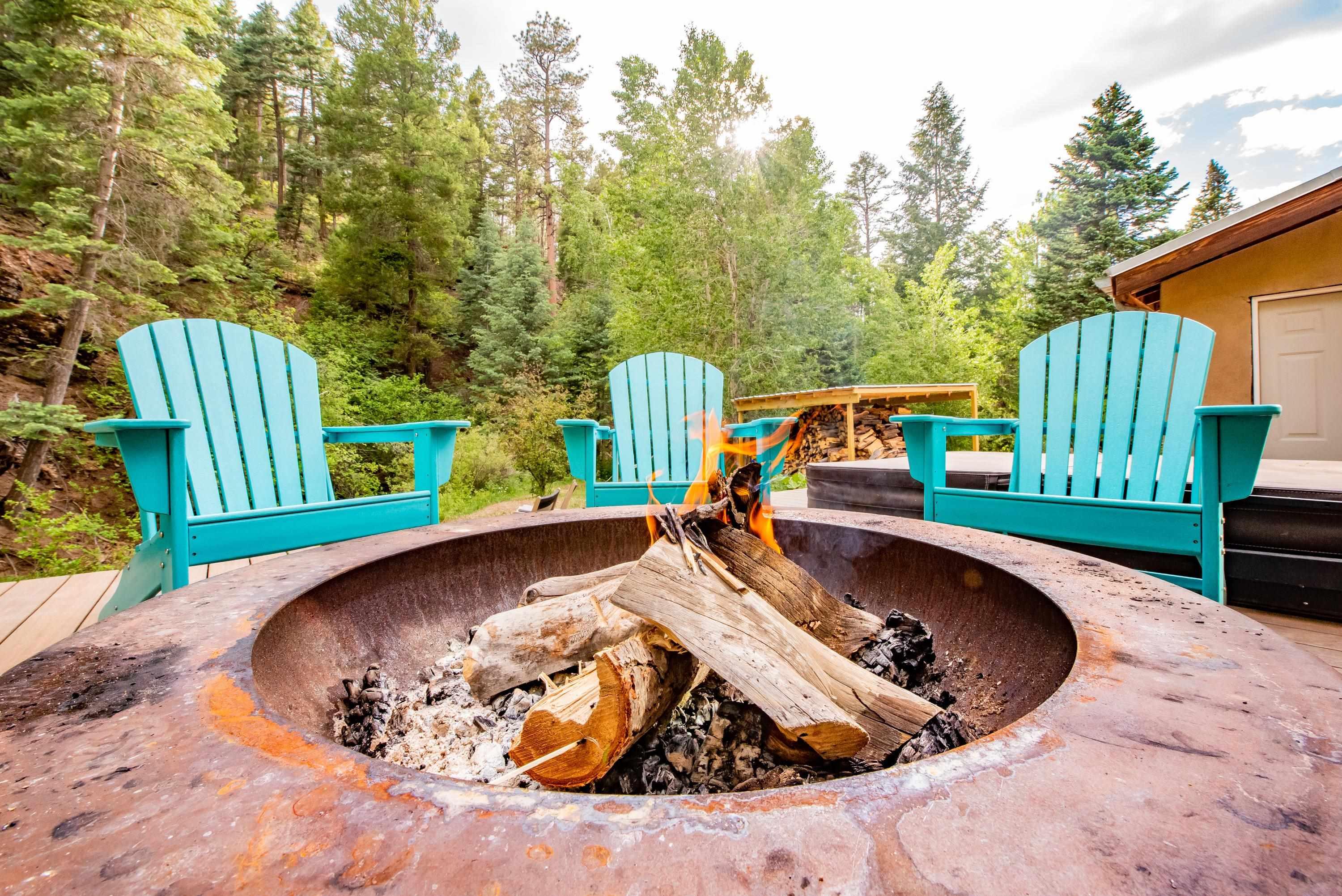 Taos, New Mexico, 87571, United States, 2 Bedrooms Bedrooms, ,2 BathroomsBathrooms,Residential,For Sale,1829499
