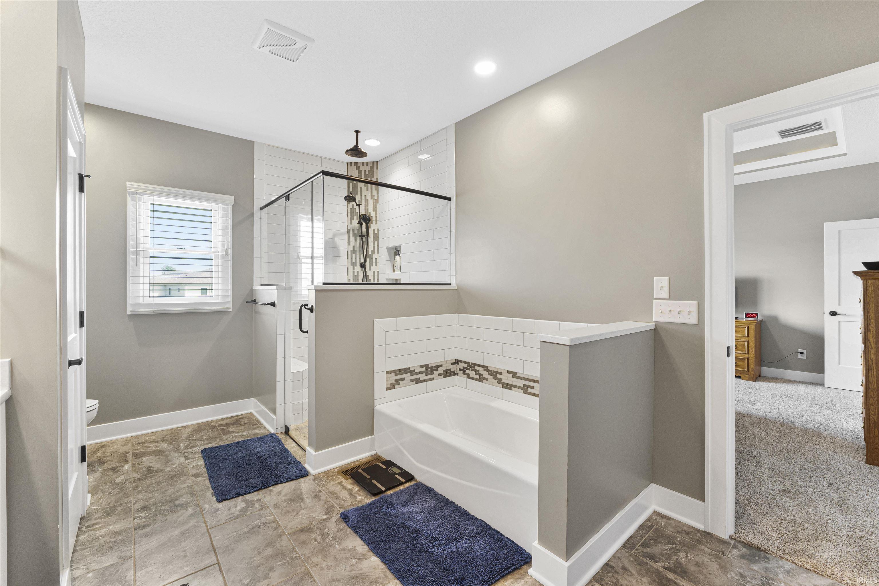 Fort Wayne, Indiana, 46845, United States, 4 Bedrooms Bedrooms, ,2 BathroomsBathrooms,Residential,For Sale,1947274