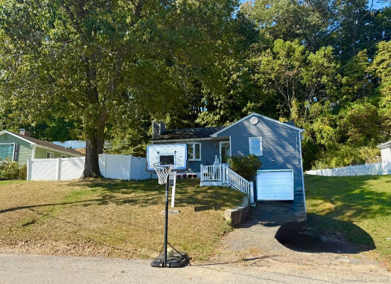 Stamford, Connecticut, 06906, United States, 2 Bedrooms Bedrooms, ,2 BathroomsBathrooms,Residential,For Sale,2012007