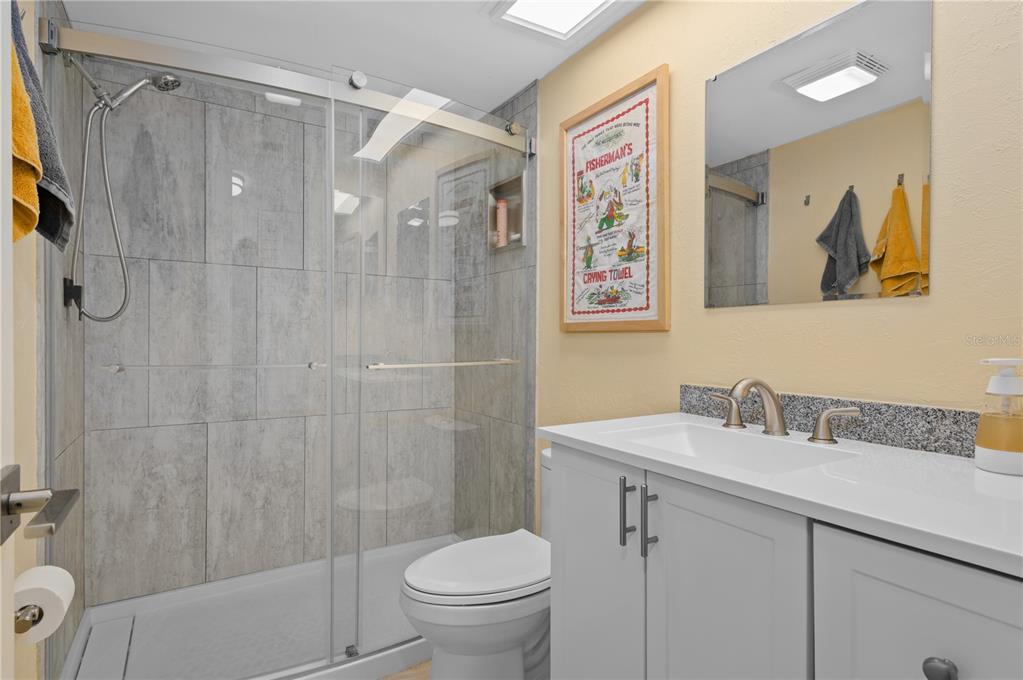 Sarasota, Florida, 34231, United States, 2 Bedrooms Bedrooms, ,2 BathroomsBathrooms,Residential,For Sale,1969119