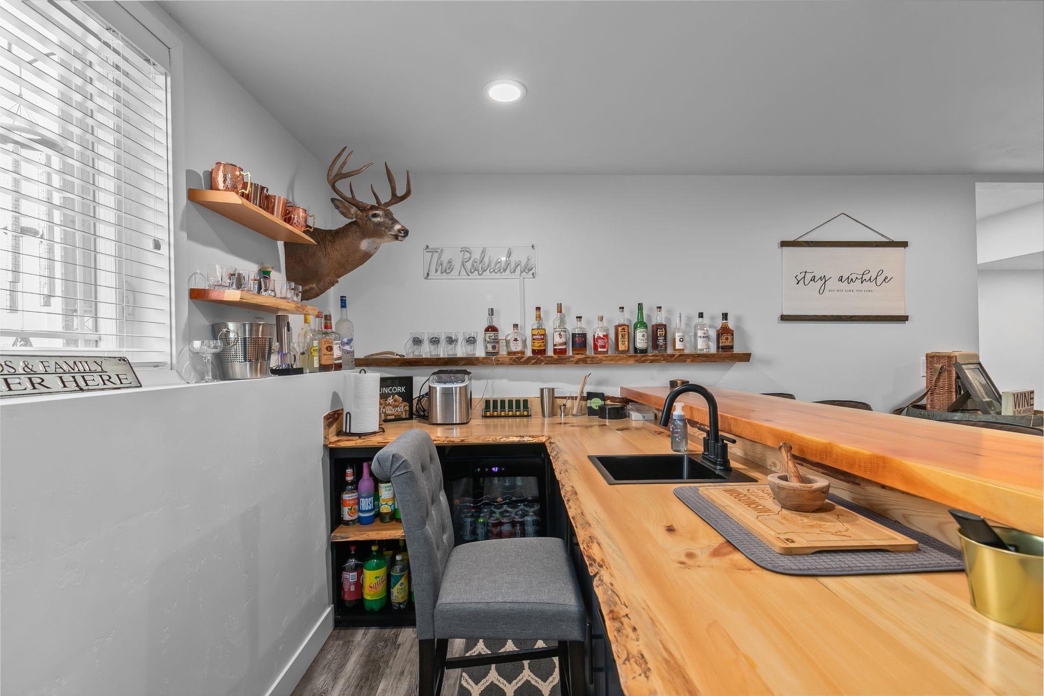 Sherwood, Wisconsin, 54169, United States, 4 Bedrooms Bedrooms, ,4 BathroomsBathrooms,Residential,For Sale,1977461