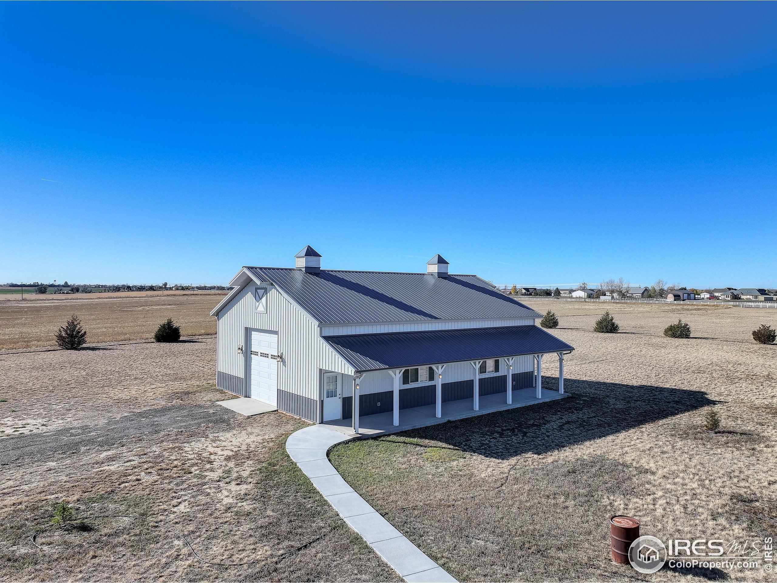 Strasburg, Colorado, 80136, United States, 3 Bedrooms Bedrooms, ,4 BathroomsBathrooms,Residential,For Sale,1991126