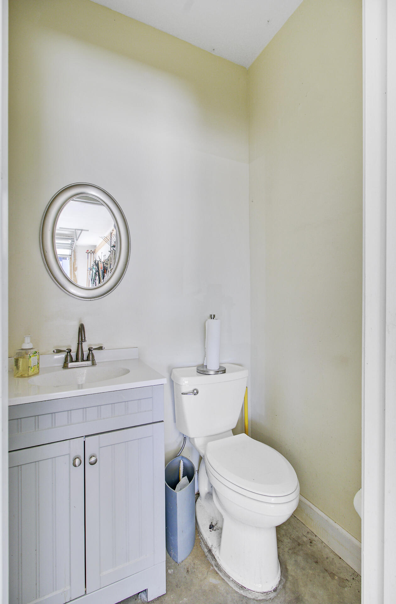 Cross, South Carolina, 29436, United States, 4 Bedrooms Bedrooms, ,3 BathroomsBathrooms,Residential,For Sale,1992832