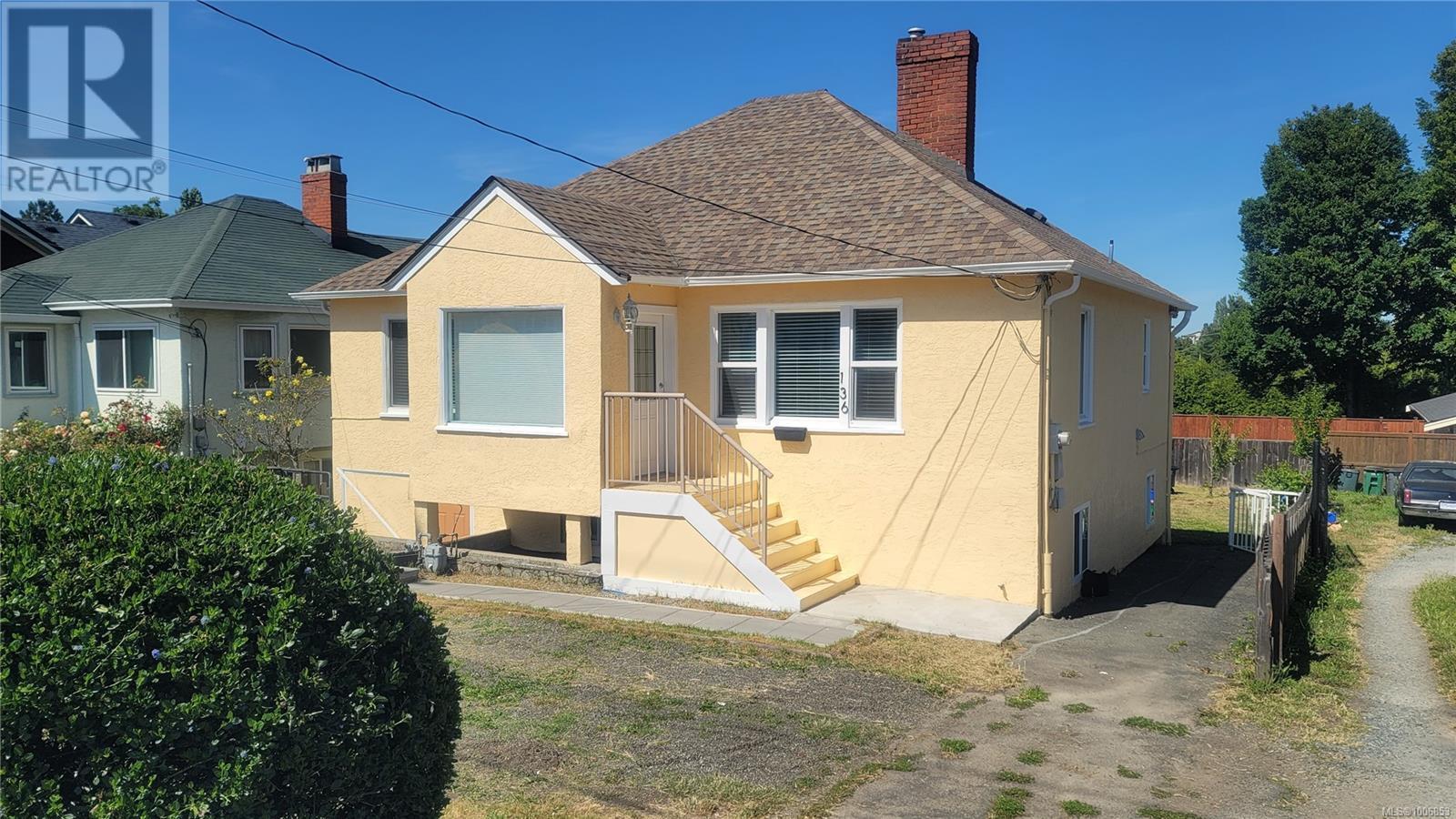 SAANICH, British Columbia, V9A 1B8, CA, 5 Bedrooms Bedrooms, ,2 BathroomsBathrooms,Residential,For Sale,1951080