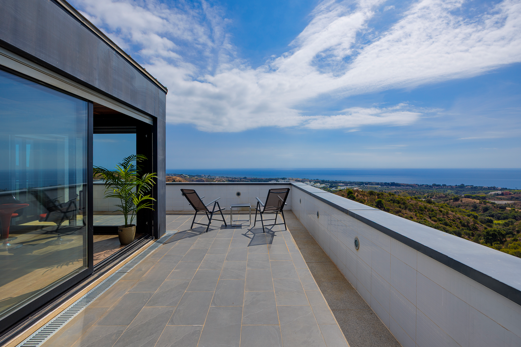  A modernist villa with captivating panoramic views - 物件實景