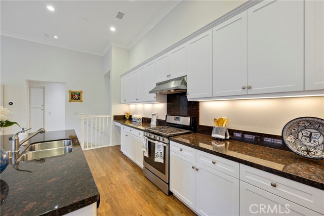 Irvine, California, 92620, United States, 2 Bedrooms Bedrooms, ,2 BathroomsBathrooms,Residential,For Sale,1895073