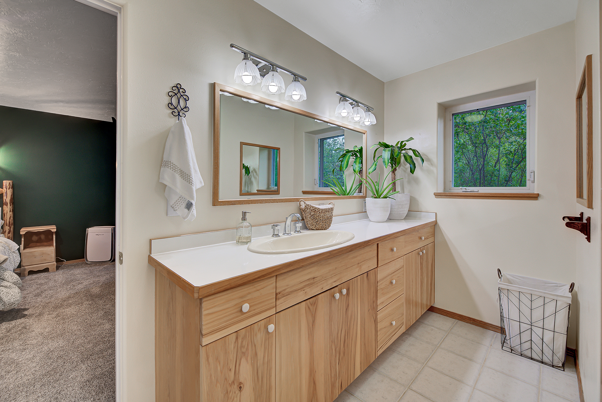 Helmville, Montana, 59743, United States, 3 Bedrooms Bedrooms, ,4 BathroomsBathrooms,Residential,For Sale,1975948