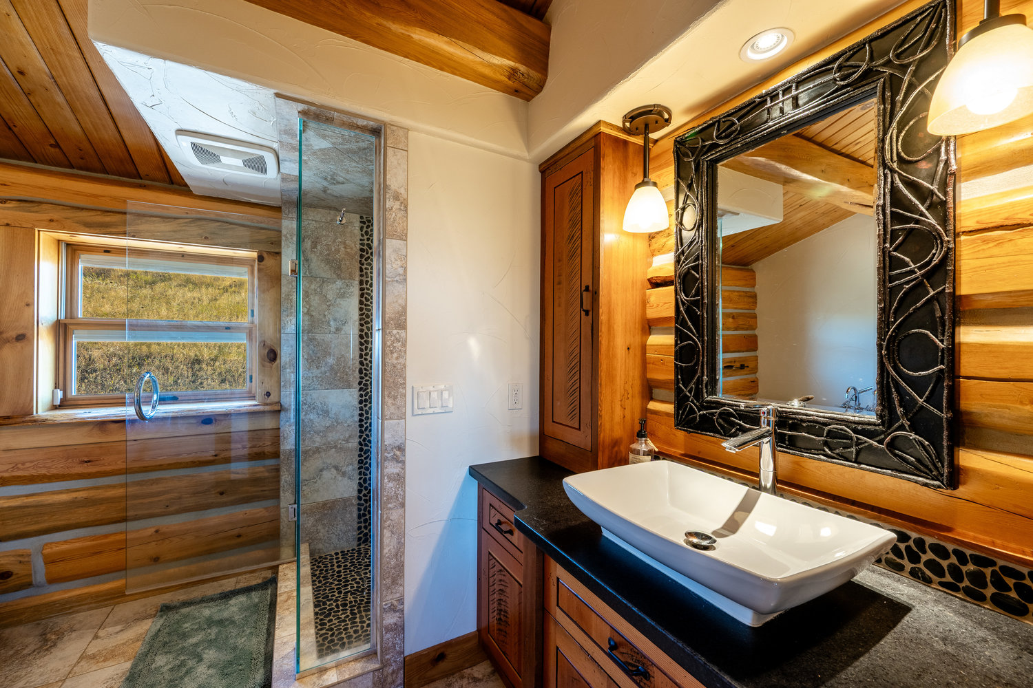 Sheridan, Wyoming, 82801, United States, 2 Bedrooms Bedrooms, ,2 BathroomsBathrooms,Residential,For Sale,1982775