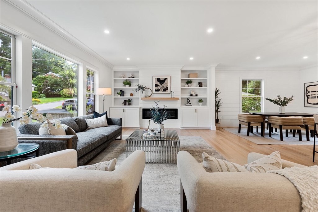 Winchester, Massachusetts, 01890, United States, 6 Bedrooms Bedrooms, ,5 BathroomsBathrooms,Residential,For Sale,1940960