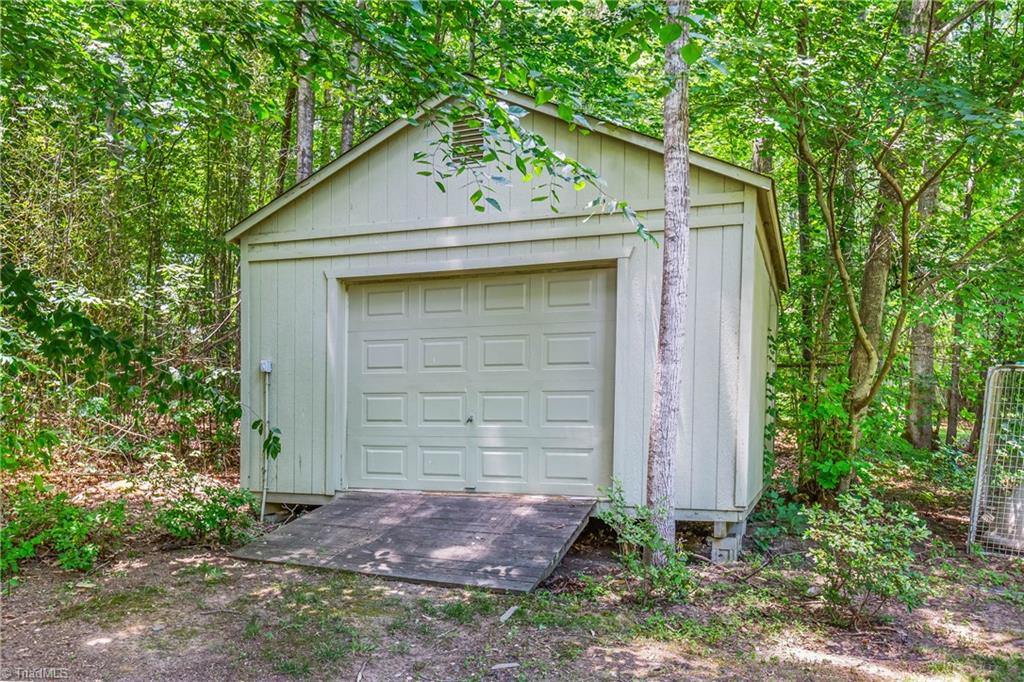 Stokesdale, North Carolina, 27357, United States, 3 Bedrooms Bedrooms, ,3 BathroomsBathrooms,Residential,For Sale,1876526