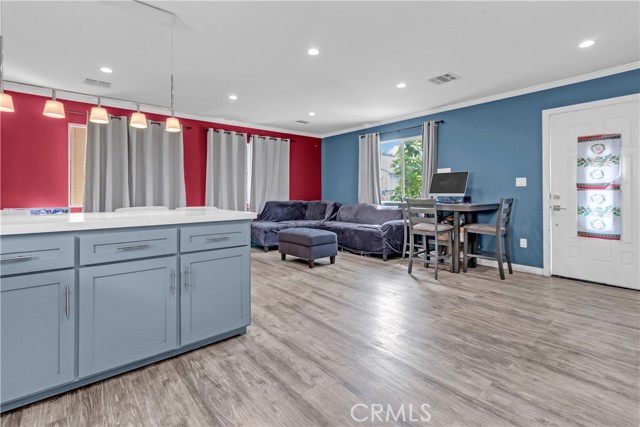 Los Angeles, California, 91605, United States, 5 Bedrooms Bedrooms, ,4 BathroomsBathrooms,Residential,For Sale,1979926