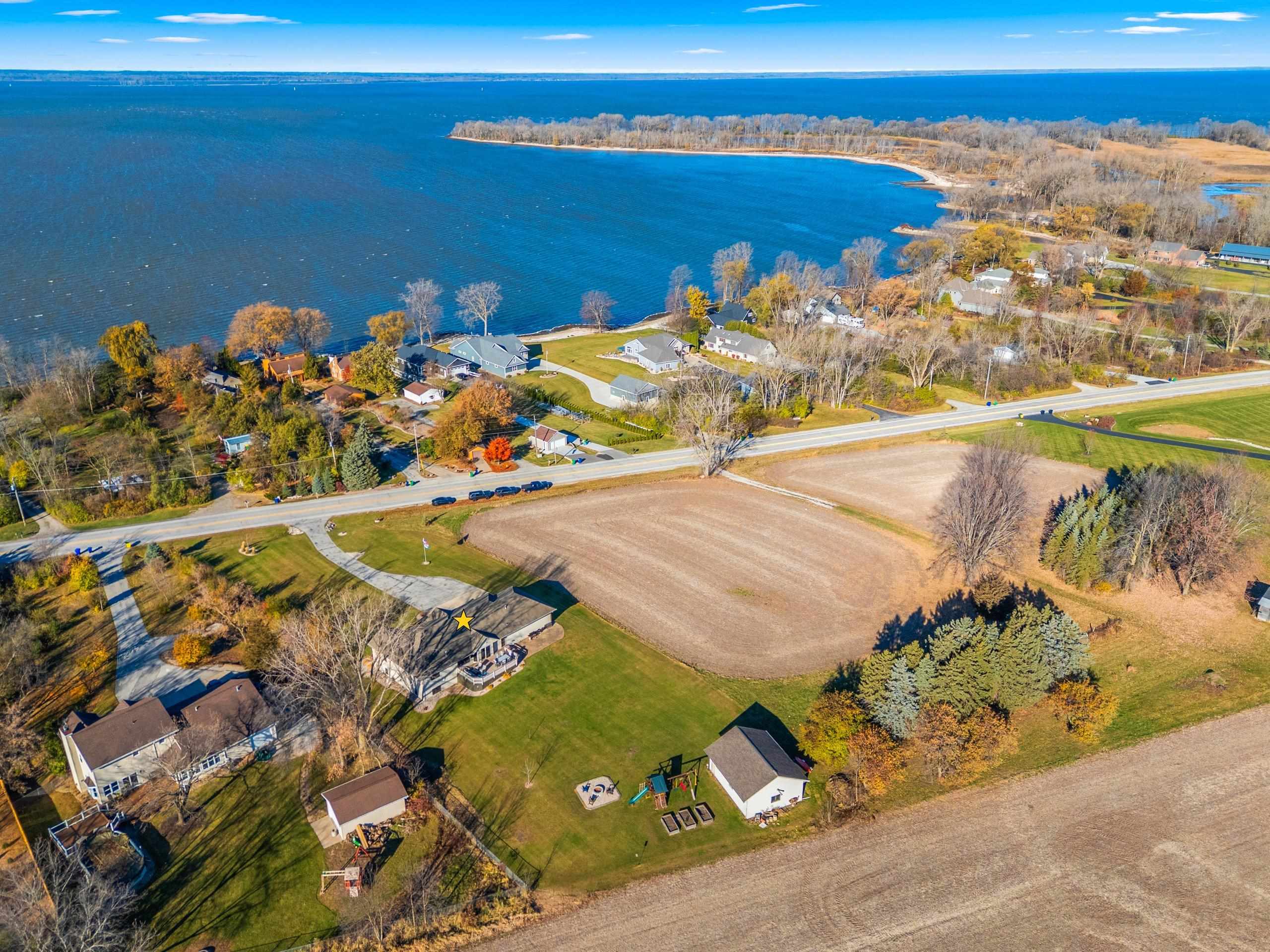 GREEN BAY, Wisconsin, 54311, United States, 4 Bedrooms Bedrooms, ,4 BathroomsBathrooms,Residential,For Sale,1991050