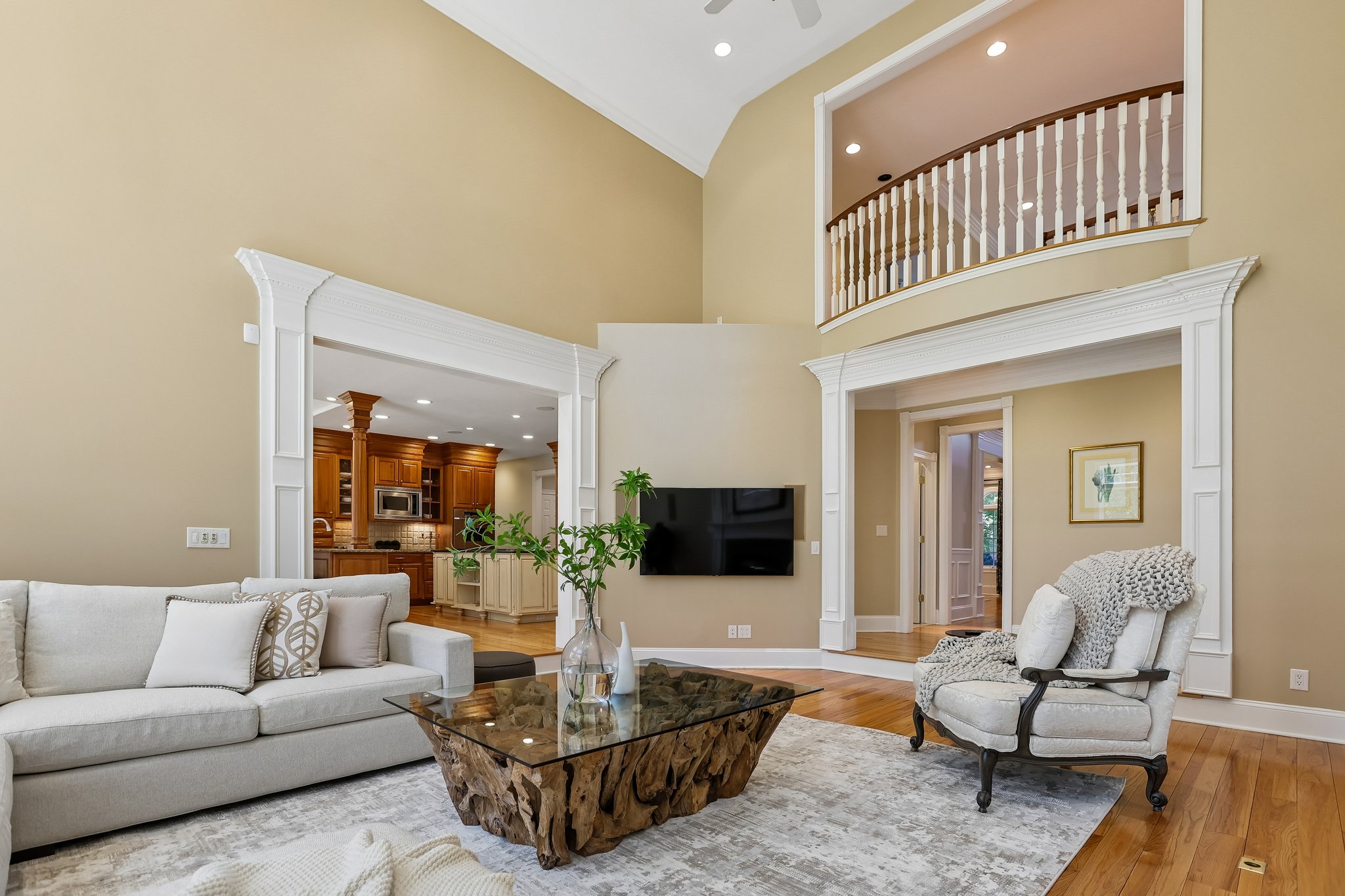  Stunning Belle Mead Estate with Private Theater, Gym, and Designer Finishes - 物件實景