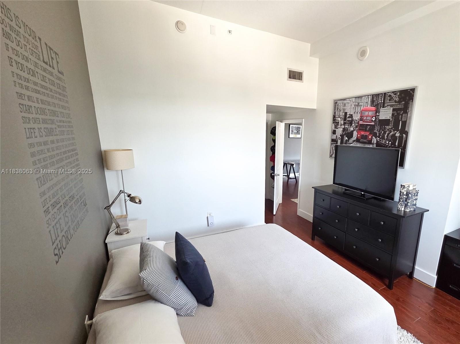 Miami, Florida, 33130, United States, 2 Bedrooms Bedrooms, ,2 BathroomsBathrooms,Residential,For Sale,1936974