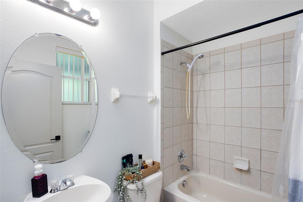 Orlando, Florida, 32820, United States, 6 Bedrooms Bedrooms, ,4 BathroomsBathrooms,Residential,For Sale,1896813