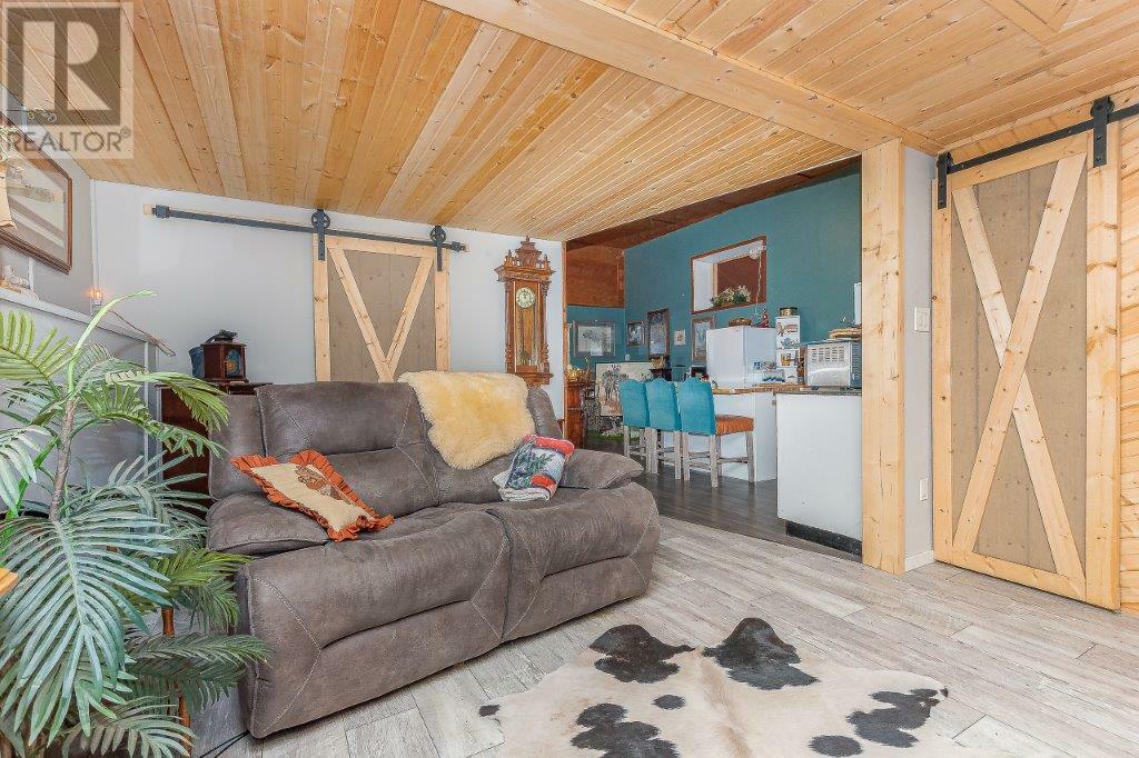 MALAKWA, British Columbia, V0E 2J0, CA, 2 Bedrooms Bedrooms, ,Residential,For Sale,1839032
