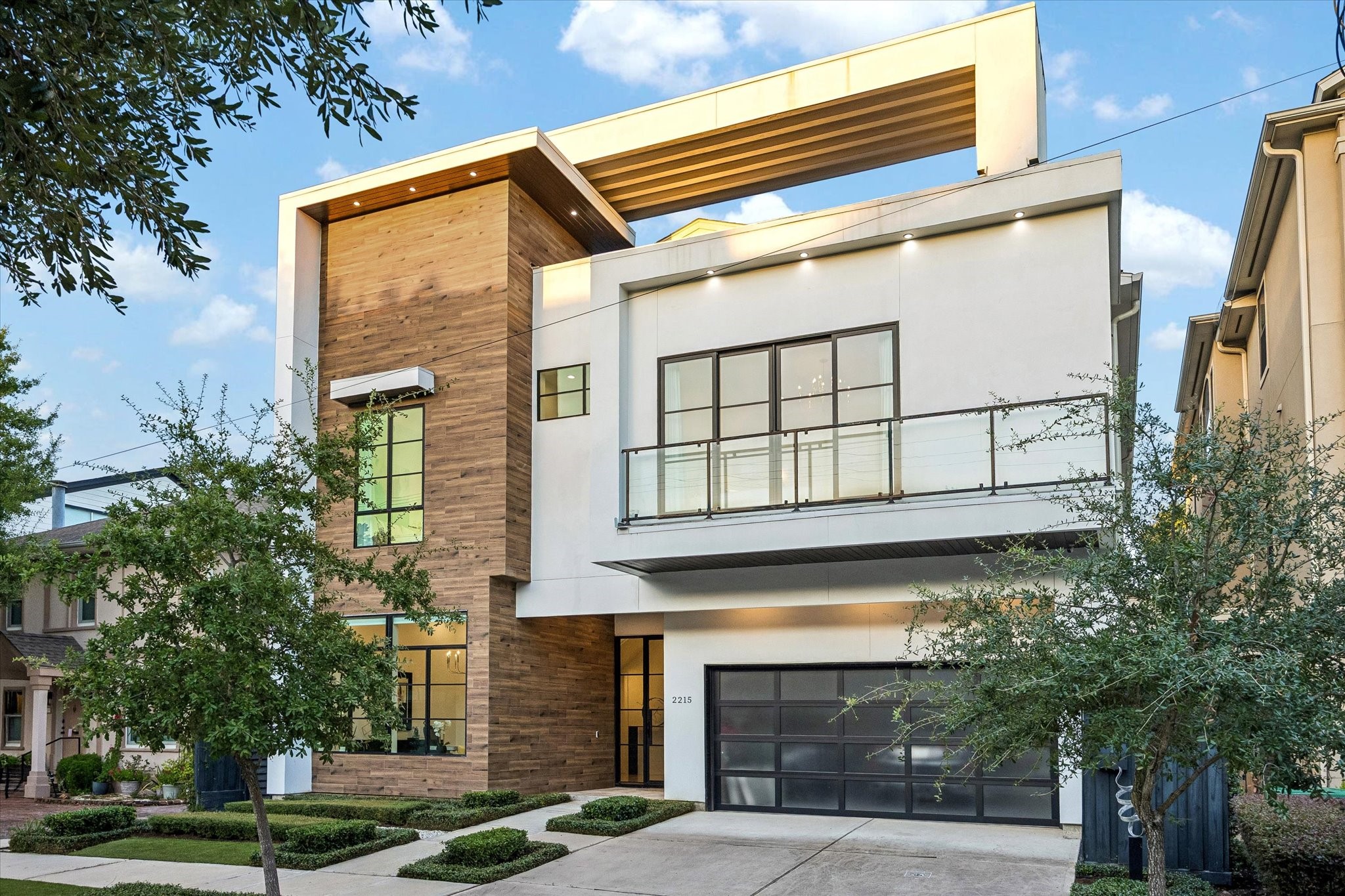  2215 Driscoll Street - 物件實景