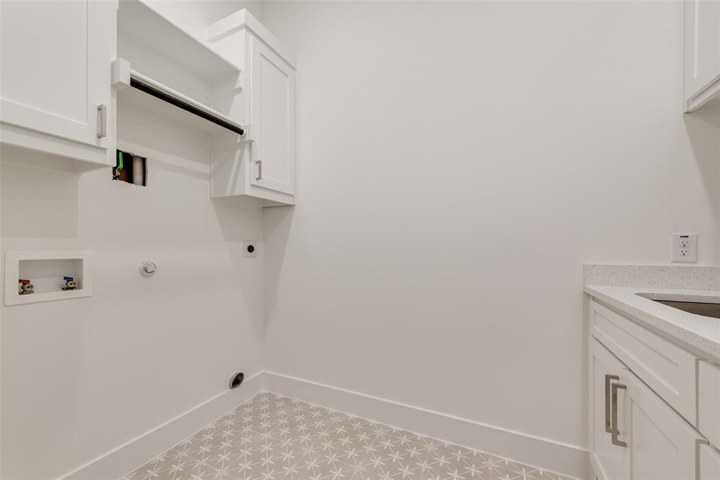 Dallas, Texas, 75232, United States, 4 Bedrooms Bedrooms, ,4 BathroomsBathrooms,Residential,For Sale,2009985